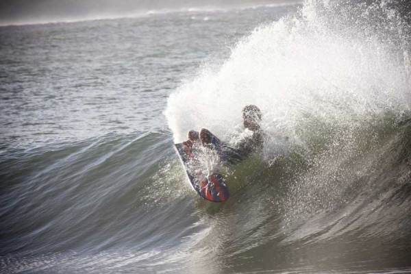 Isaac proves they work with a beautiful carve during the Noosa Festival of surfing finless demo heat 2009
