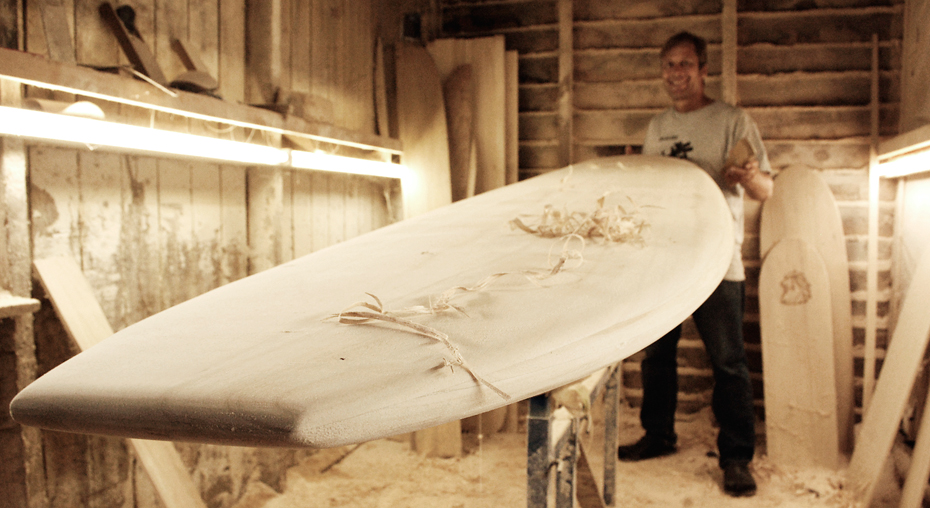 Hollow wood boards in the shed