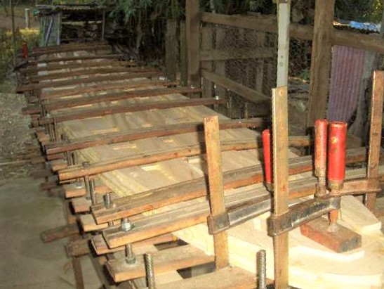 Gluing stringers in the rocker jig