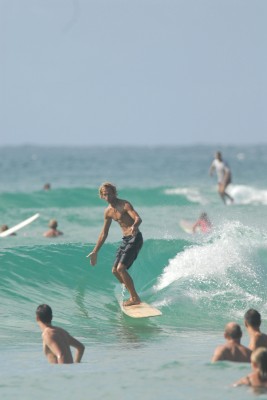 Jake side slip Johnsons photos by onsurfari.com Jake side slip Johnsons 267x400 Stuth Model Alaia